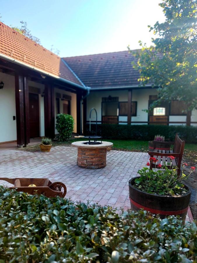Hotel Akacos Tanya Es Vendeghaz Marok Zewnętrze zdjęcie